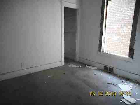 4703 Drexel (11)_m.jpg